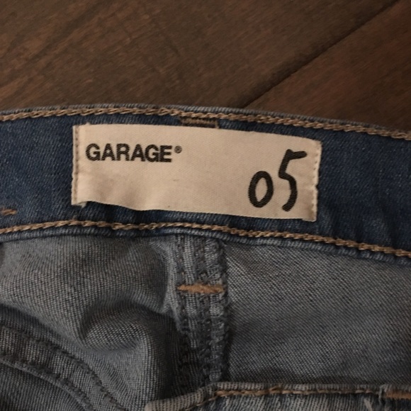 Garage lightwash skinny jeans. - Picture 5 of 5